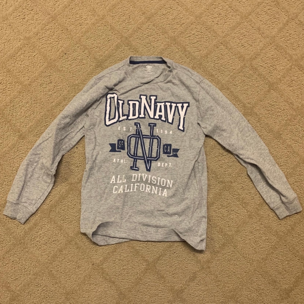 4/$20 Old Navy Graphic Long Sleeve Tee